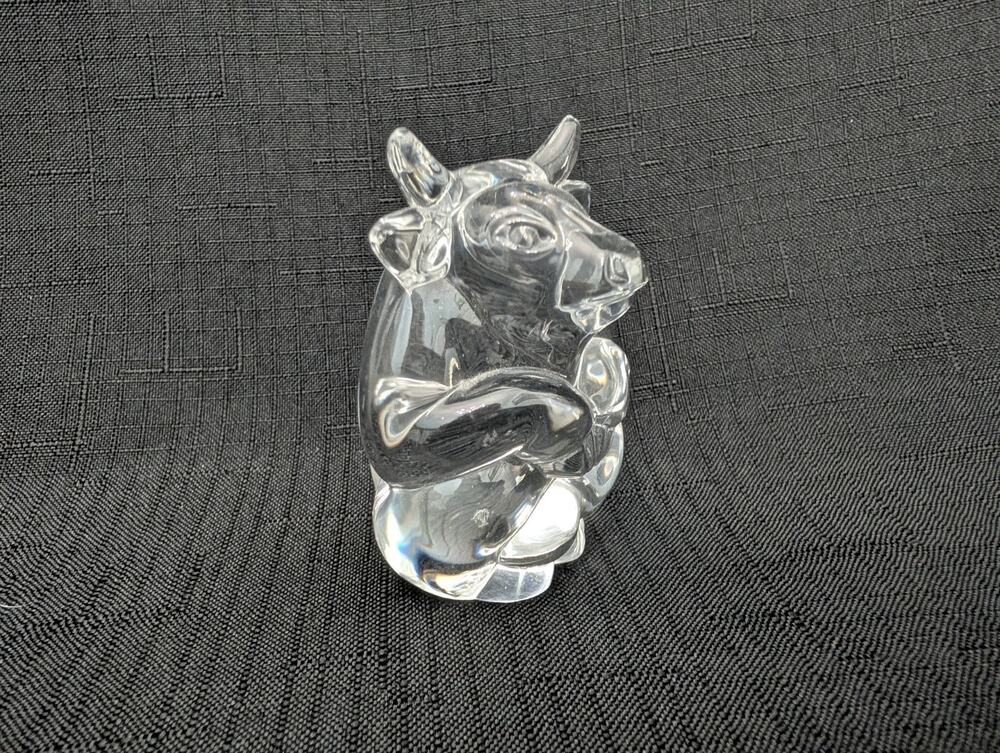 Steuben Glass BULL Signed Crystal HAND COOLER, Paperweight, Figurine, 2 5/8"